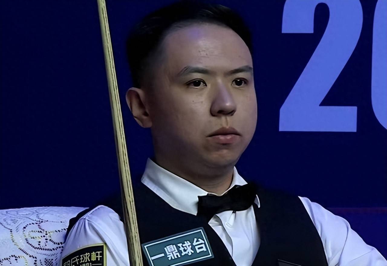 展现出她与 展现出她与