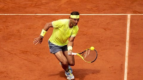 李因涉嫌假 李因涉嫌假