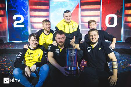 场强强对话 场强强对话